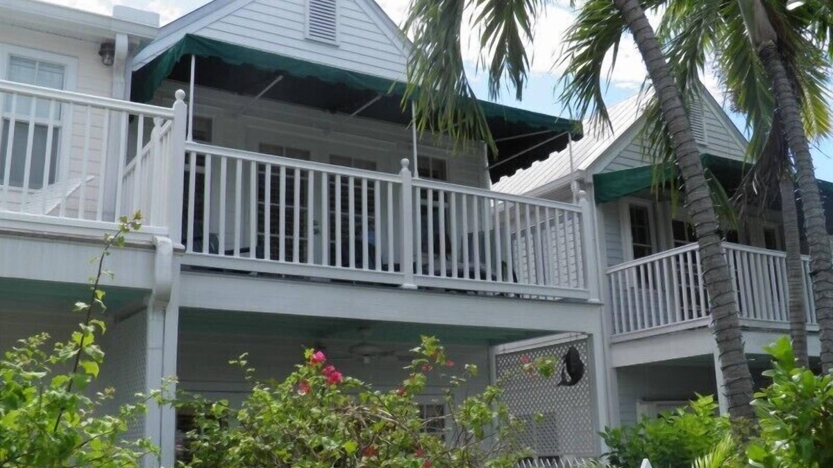 Bahama Village House | Prime location, stunning views from 2 decks—walk or ride to explore the island!