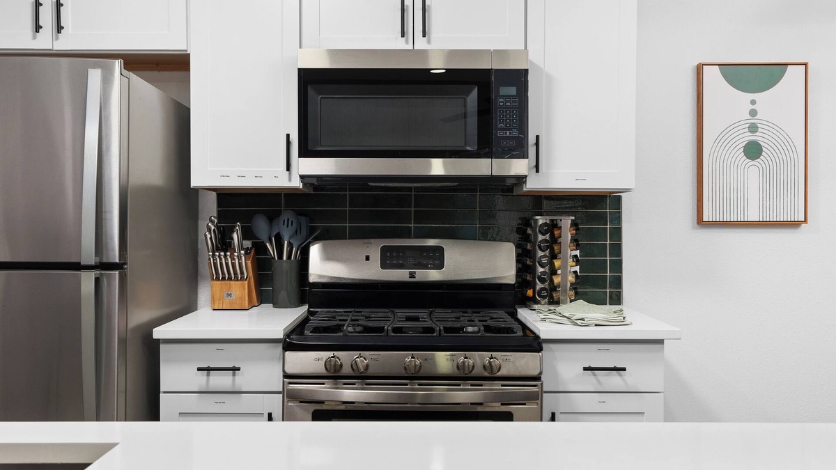South Lamar House | Prime Location Zilker Park & SoCo Chic