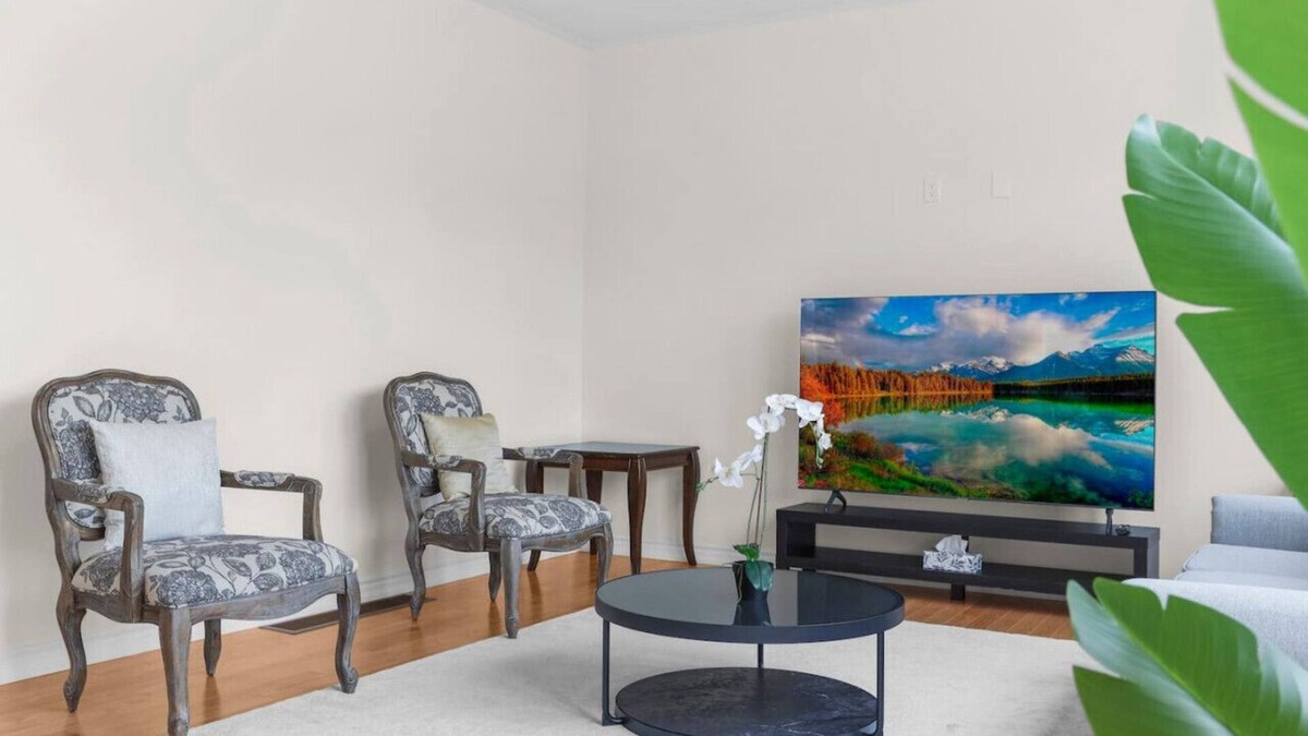 Otonabee-South Monaghan House | Prime Peterborough: 4BR + Office, Newly Renovated