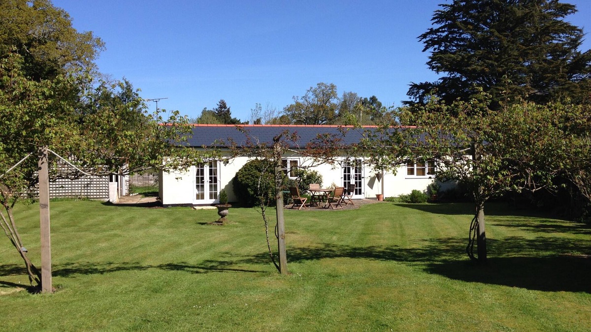 New Forest District Cottage | Prime position in Burley, New Forest National Park!