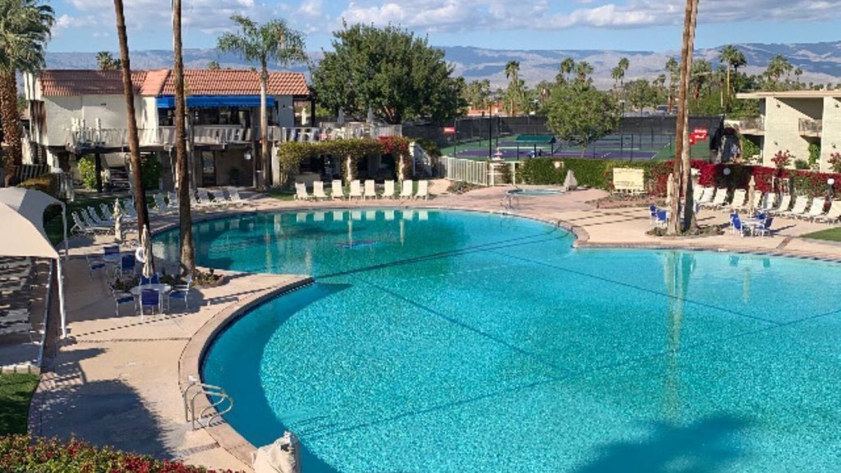 Palm Desert Condo | Prime South Palm Desert Condo Located in Shadow Mountain Gated Resort