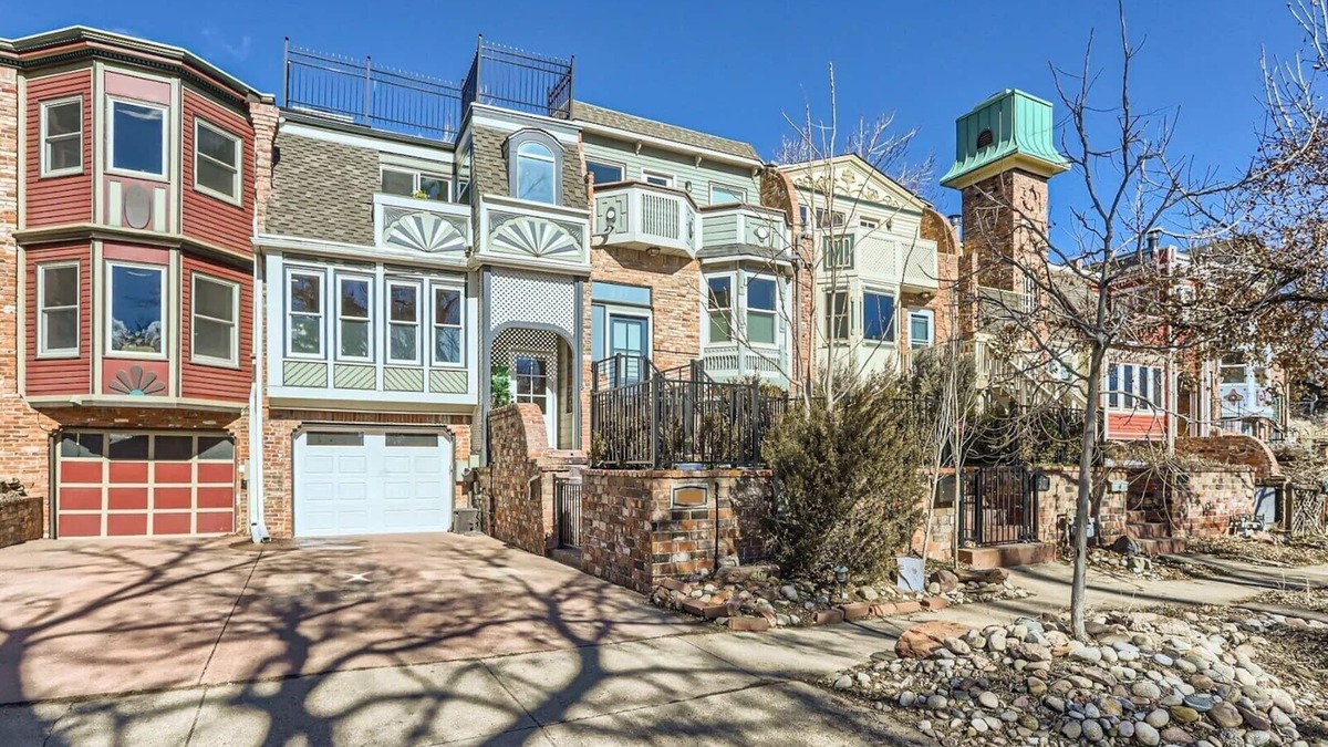 Central Boulder House | PRIME spot! Blocks to Downtown Pearl St. & Trails! Amazing Views!