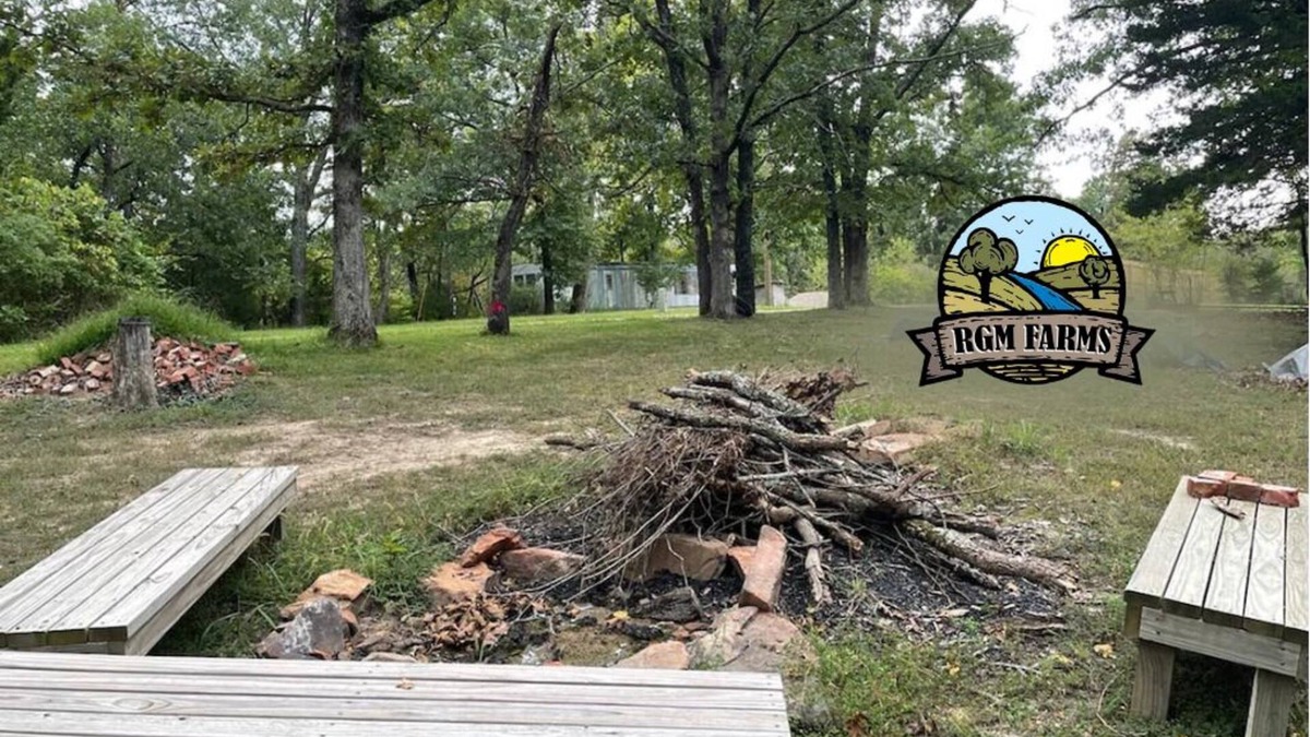 Bourbon RV Rental | Primitive Campsites with water spigot, toilets, and wifi!
