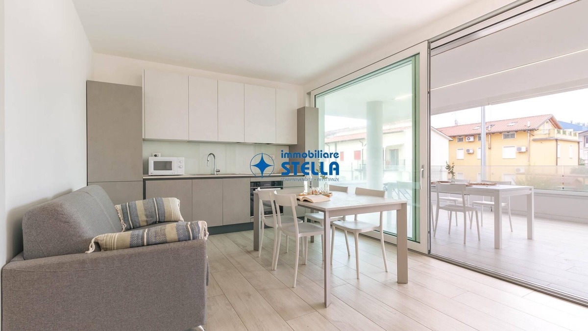 Jesolo Apartment | *Primo Piano modern Apt.* [150 mt from the beach]