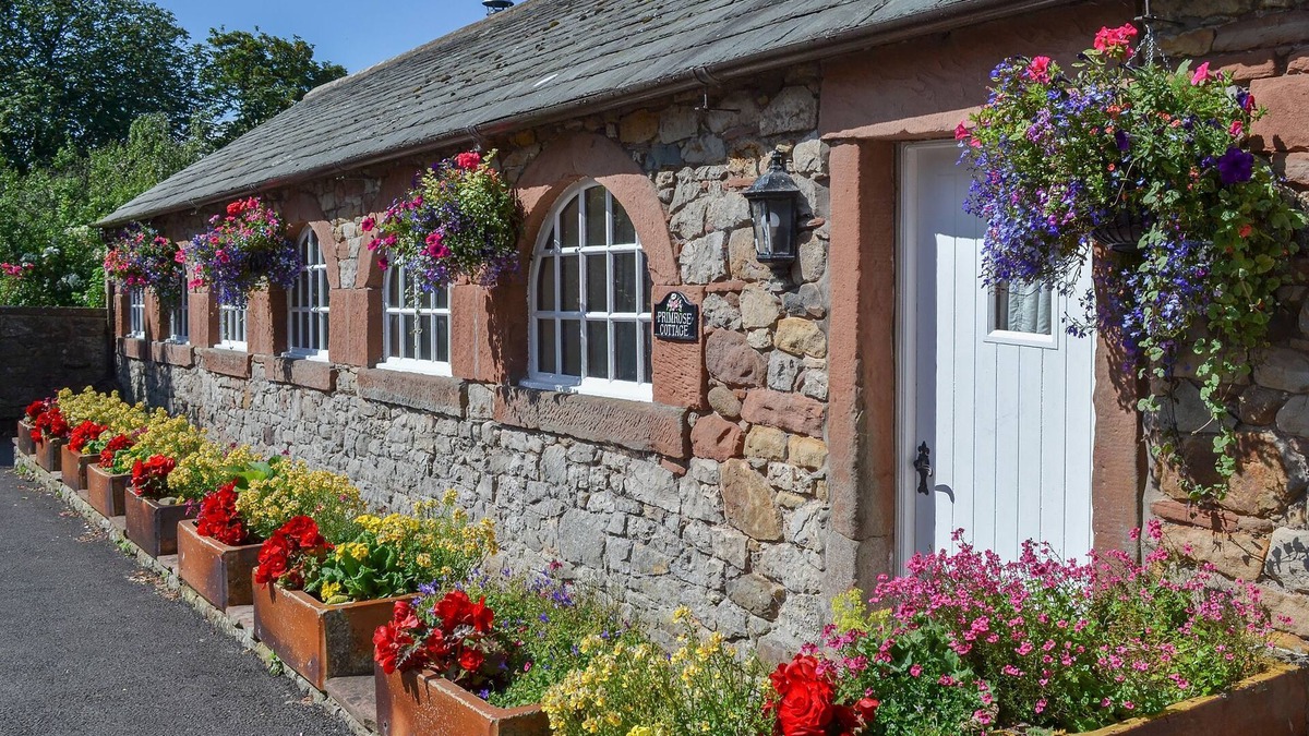 Wigton Cottage | Primrose Cottage - LPG