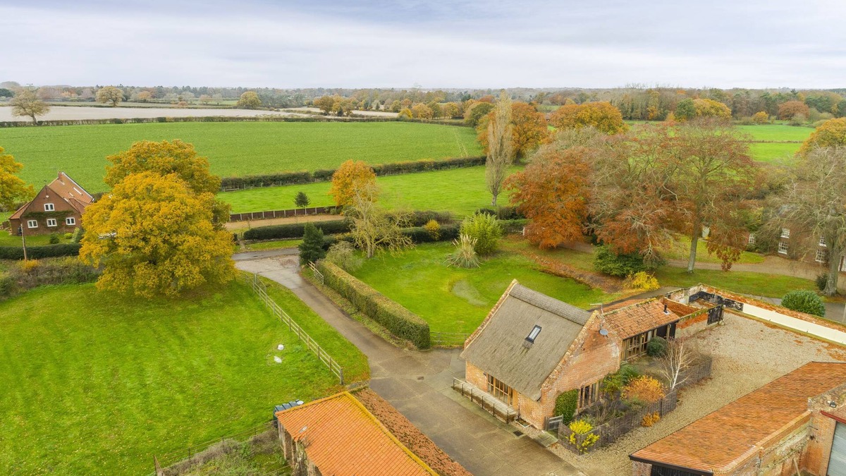 Irstead House | Prince's Barn, Neatishead, Norfolk