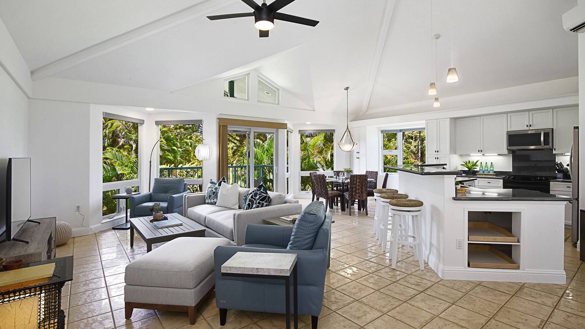 Kaiulani House | Princeville Luxury Townhouse, modern with A/C.