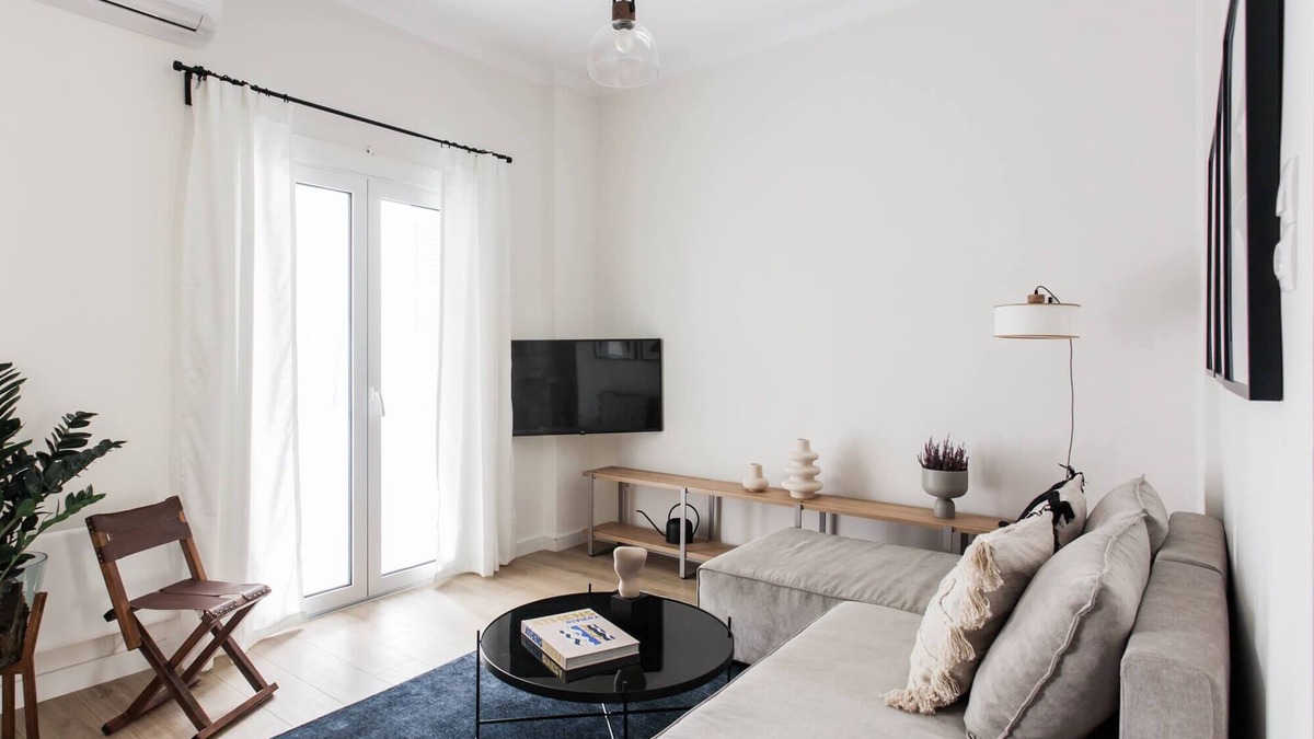 Ampelokipoi Apartment | Pristine 1BR Apartment in Ampelokipoi Area