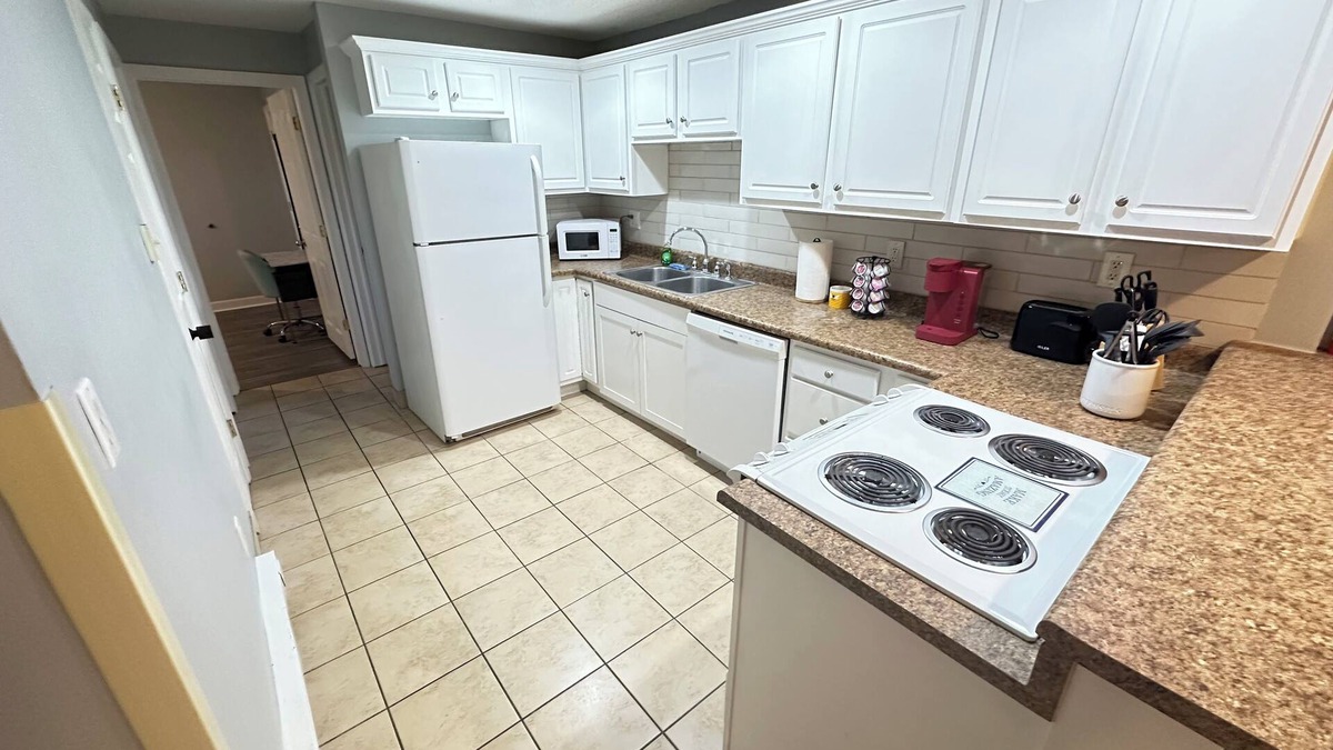Franklin Apartment | Pristine Hideaway: 2 bedroom apartment with washer/drier in Franklin