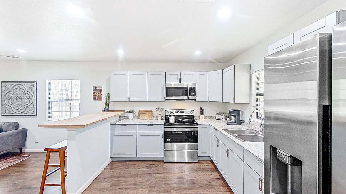 Blanco Cabin | Pristine home with firepit, central AC & washer/dryer - dog-friendly