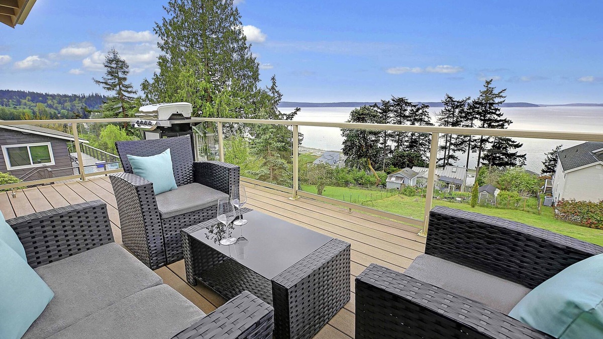 Camano Island House | Pristine modern home with sweeping water views