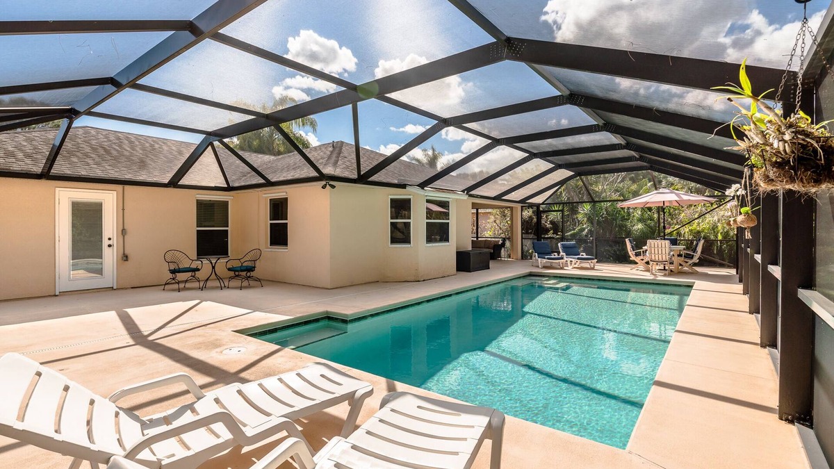 Sebastian Highlands House | 🍹🌞 Pristine Paradise! Heated Private Pool, Boat Parking, Near Beaches!