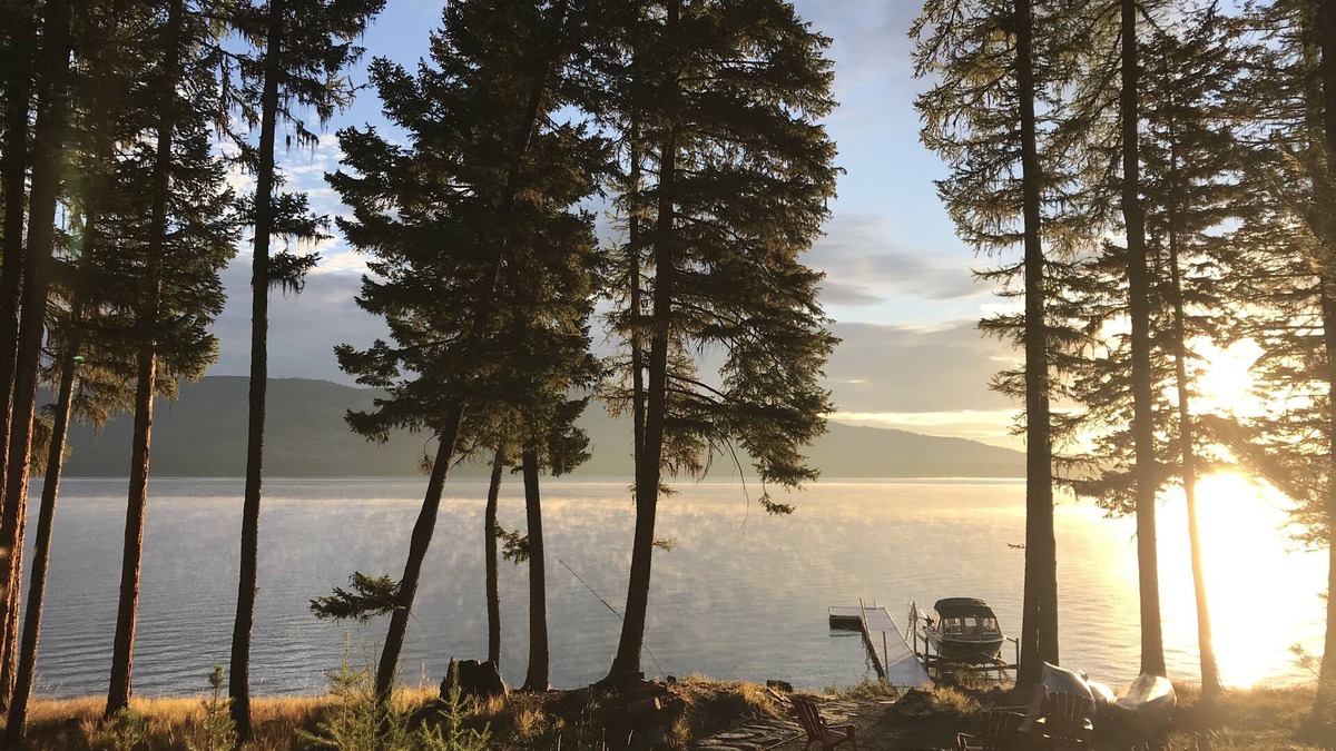 Marion House | Pristine Waterfront Lake Home near Glacier National Park and Flathead Lake.