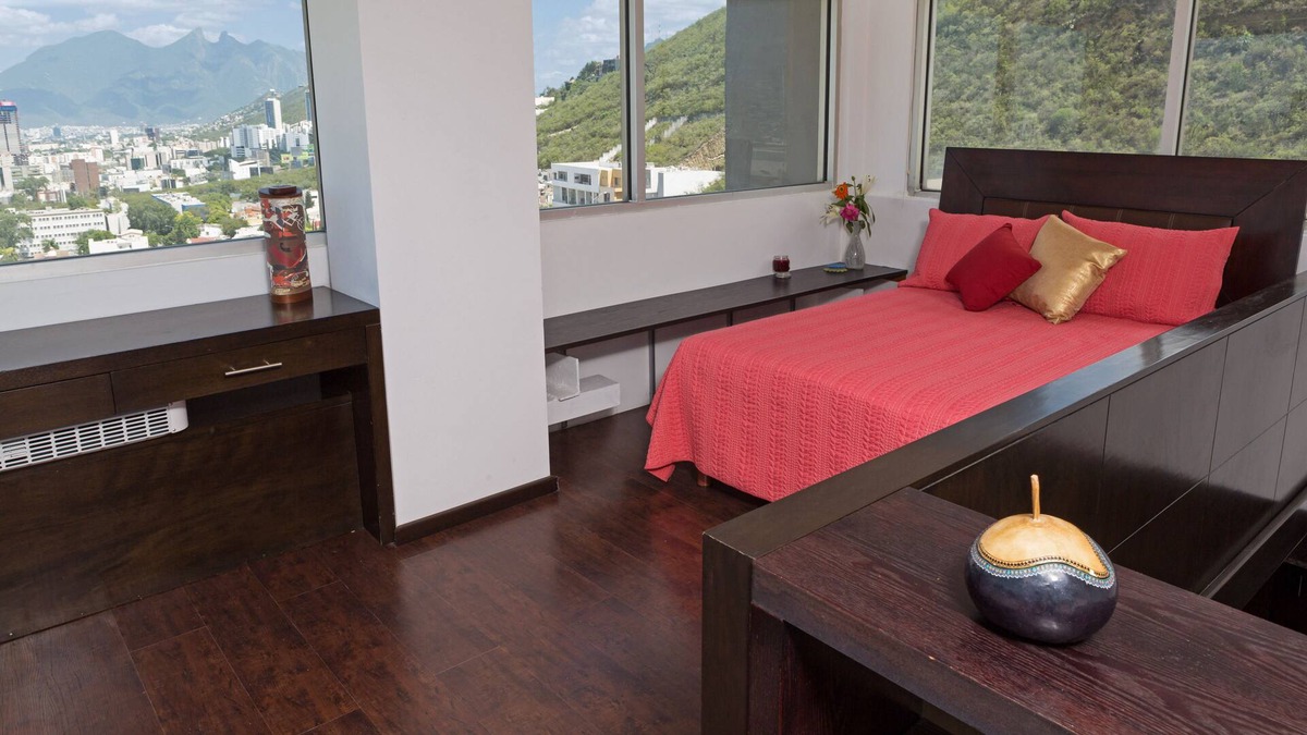 San Pedro Garza Garcia Apartment | Privacidad y comodidad en ubicación céntrica.