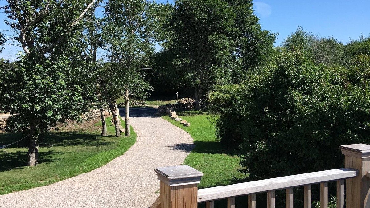Block Island Cottage | Private 2BR Peach Cottage. Easy walk to Old Harbor!