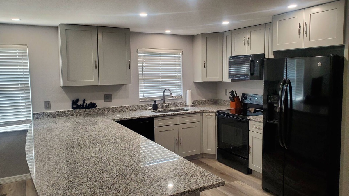 Flor-a-mar House | Private 3 bedroom pool home