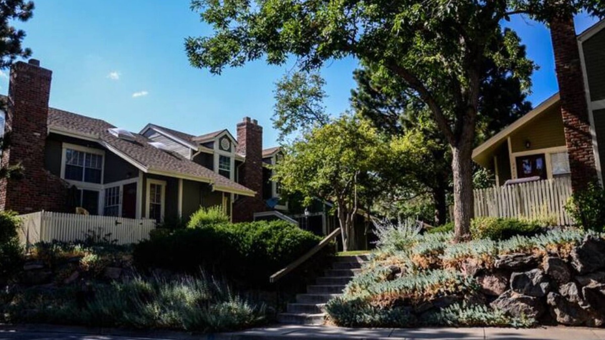 Aurora House | Private 3 Level Colorado Townhouse with 2 Car Garage Parking