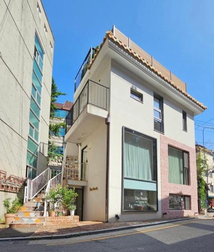 Seochon Villa | Private 3BR Modern House with fantastic terrace