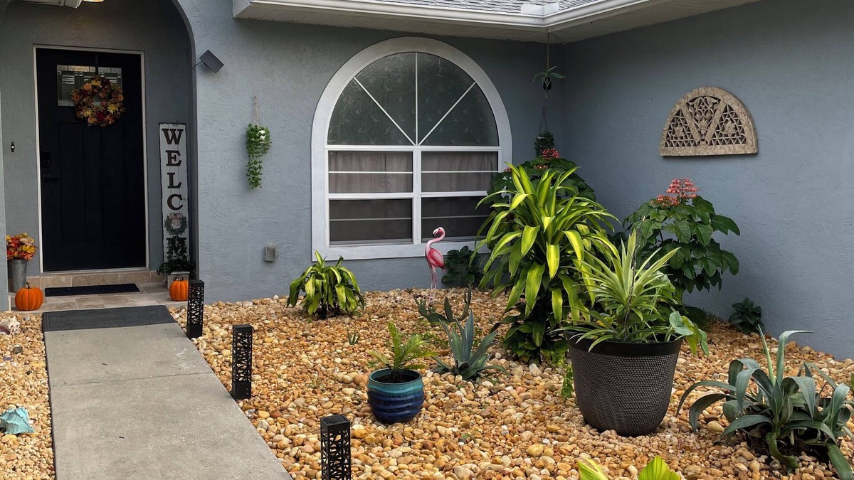 Citrus Springs House | Private 4 bedroom, Pool, near Rainbow Springs State Park and enclosed yard.