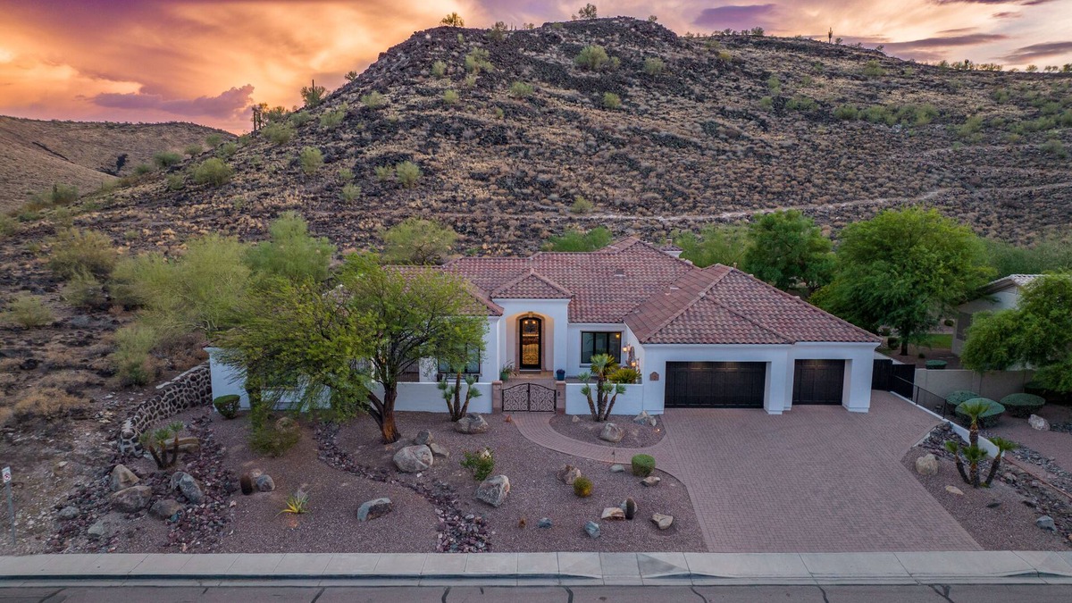 Glendale House | Private 5 Bedroom Resort with Pool Backing Mountain Preserve
