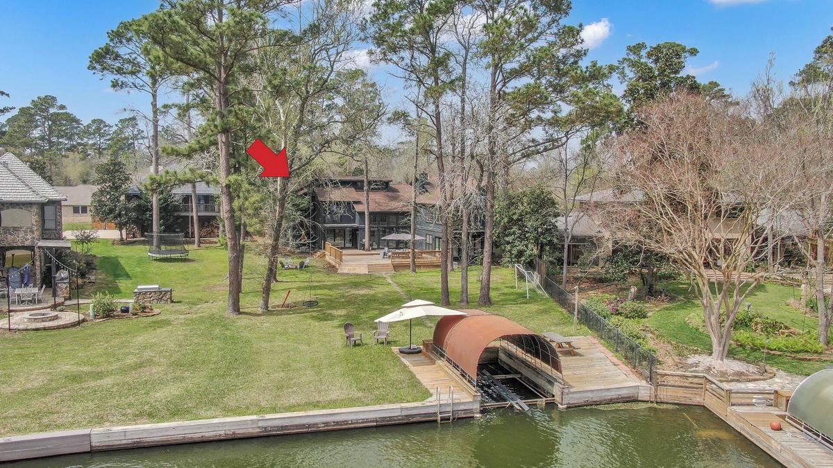 Walden on Lake Conroe House | Private 6BED/5.5+Bath Lakefront Home on Lake Conroe's Calmest Cove