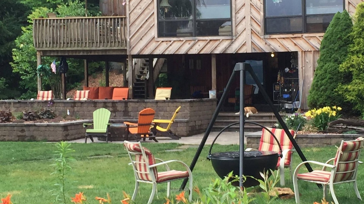 Ashville House | Private 70ft Lakefront Cabin,3br,3ba,Pet Friendly- Kayaks/Paddle boards provided