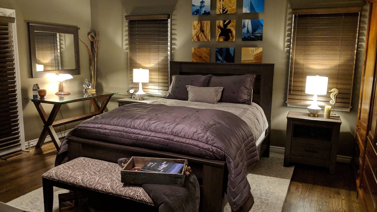 Grosse Pointe House | Private, Accessible Ground-Level Luxury Suite in Grosse Pointe