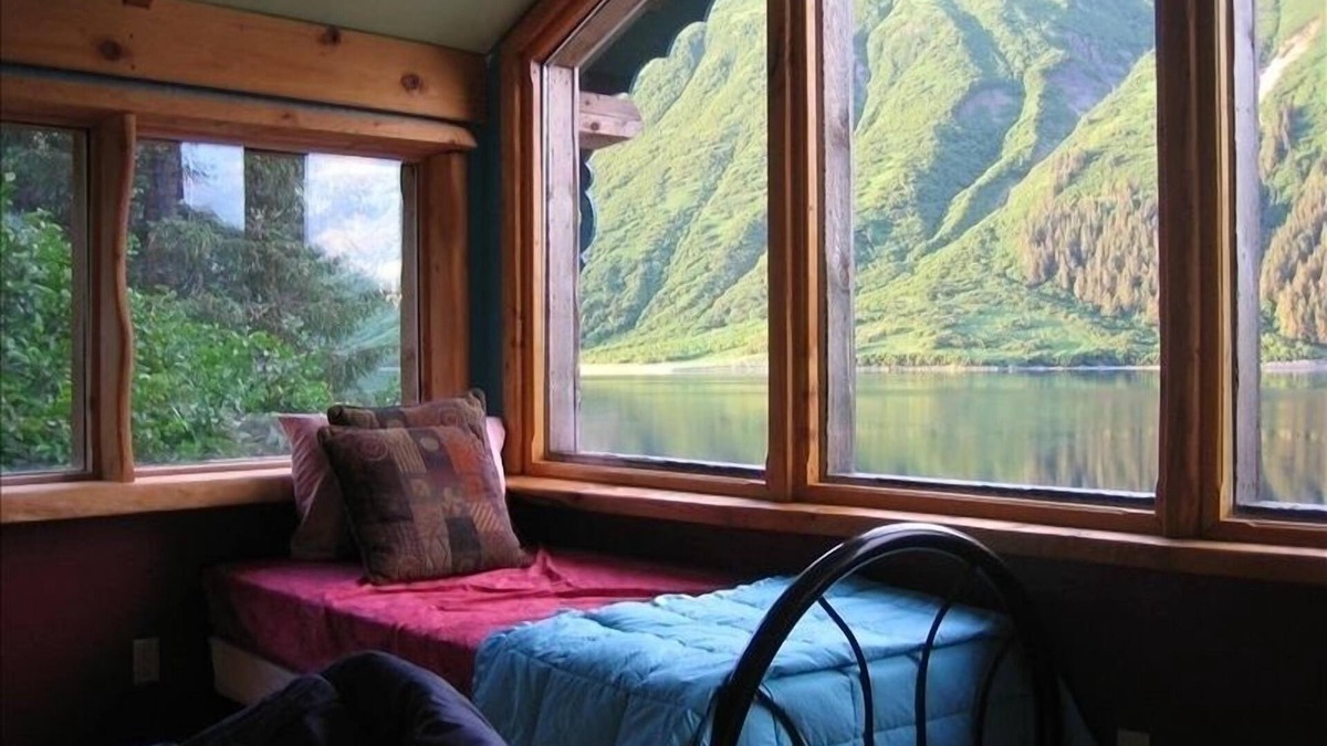 Homer Cabin | Private Alaskan Wilderness Park Kayaking Dream Lodge