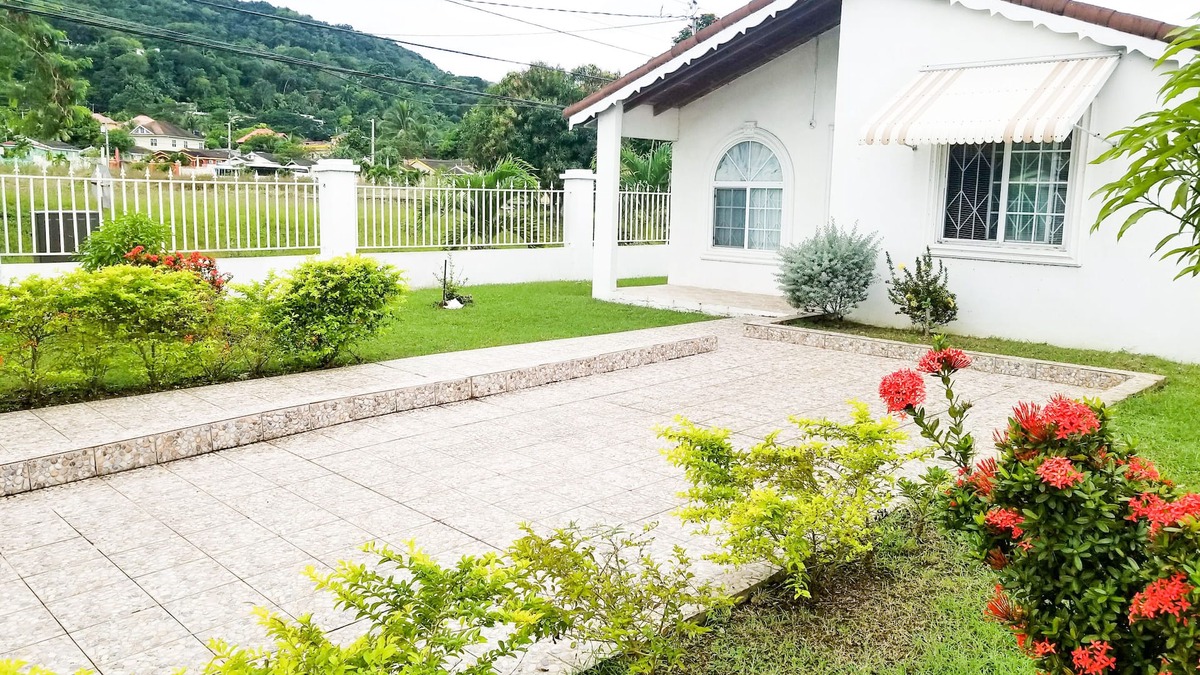 Montego Bay House | Private and Cozy Home!