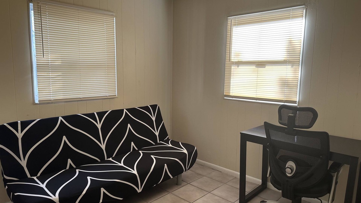 Gainesville House | Private and Peaceful 2/1 in NW Gainesville -4 miles to UF