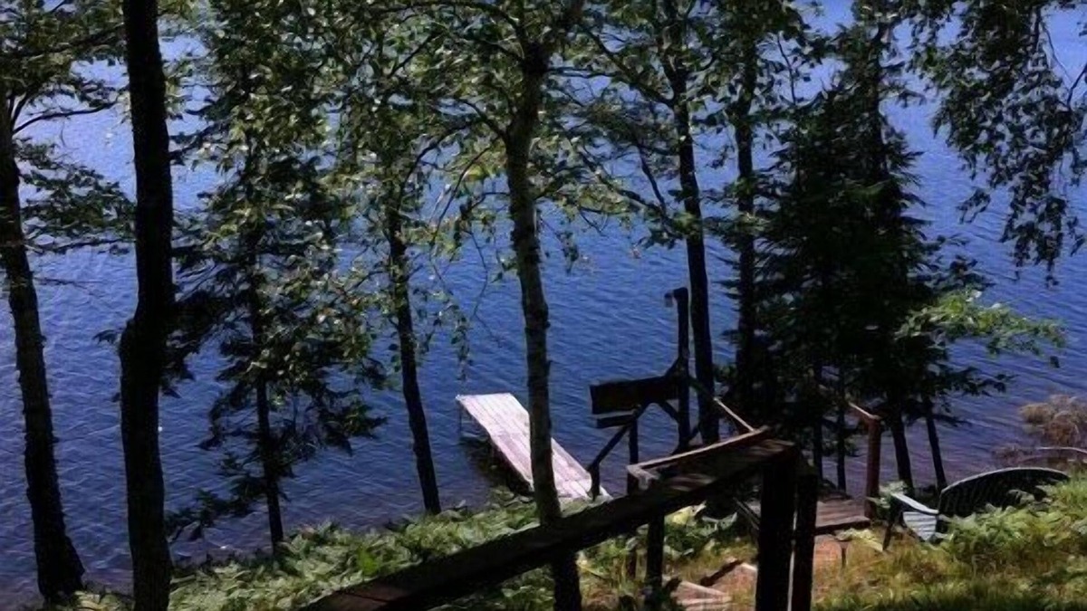 Watersmeet House | Private and Peaceful Lakefront Home on Lindsley Lake on the Cisco Chain of Lakes
