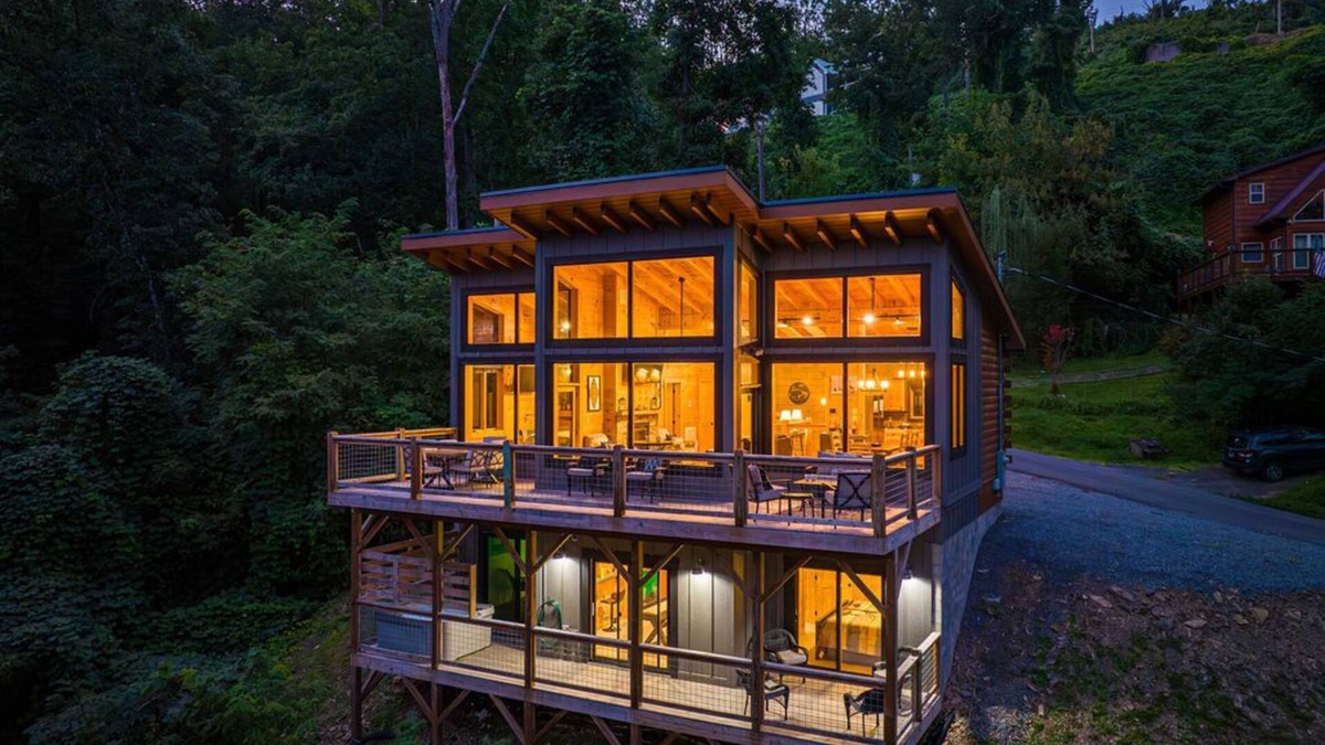 Gatlinburg Cabin | Private and quiet! hot tub 2 king suites indoor pool, games, Free attractions