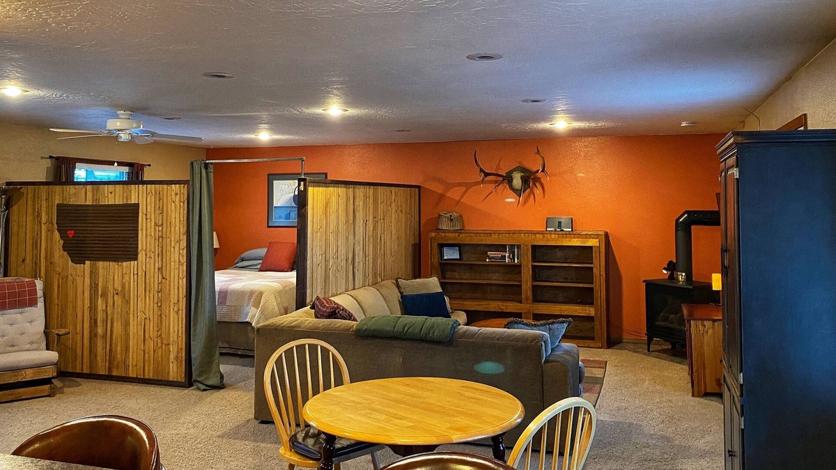 Orchard Homes Apartment | Private and Spacious Apartment