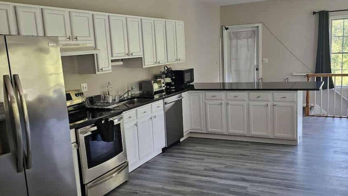 Southbury Apartment | Private Apartment in Southbury 101