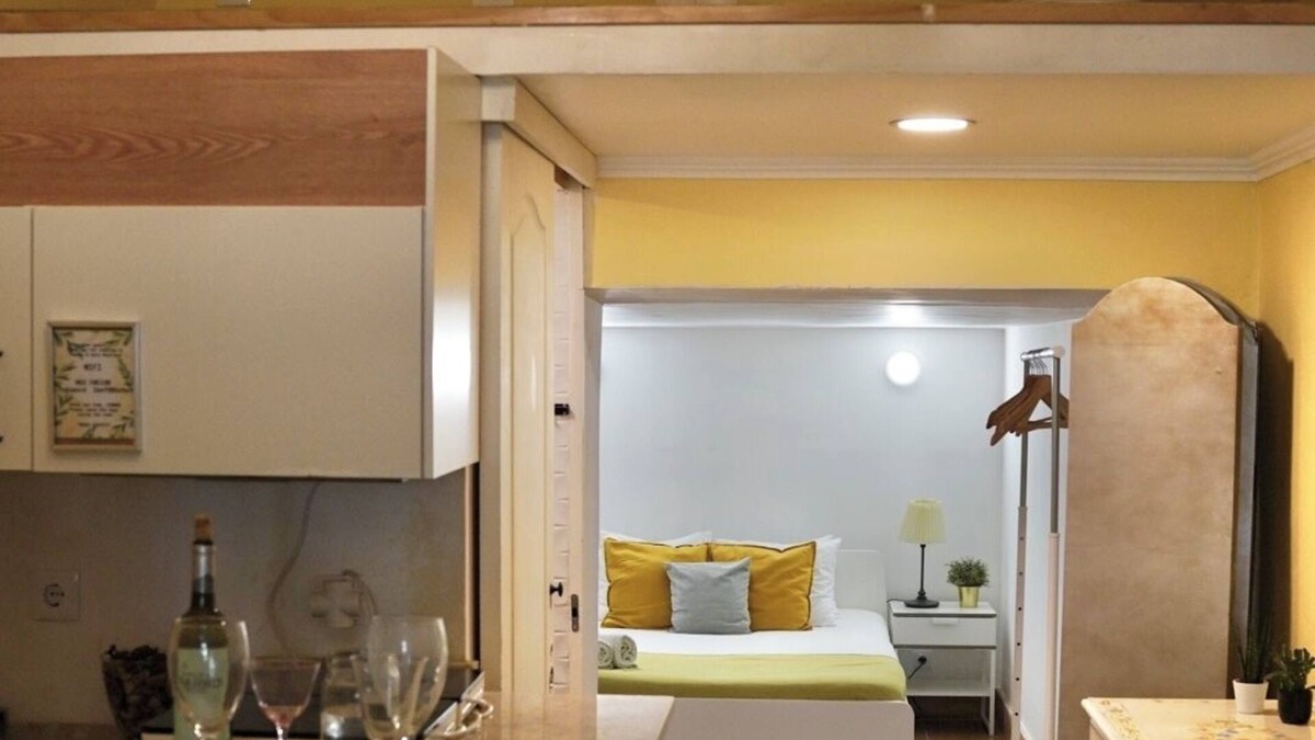 Alcantara Apartment | Private Apartment inside of a guest house