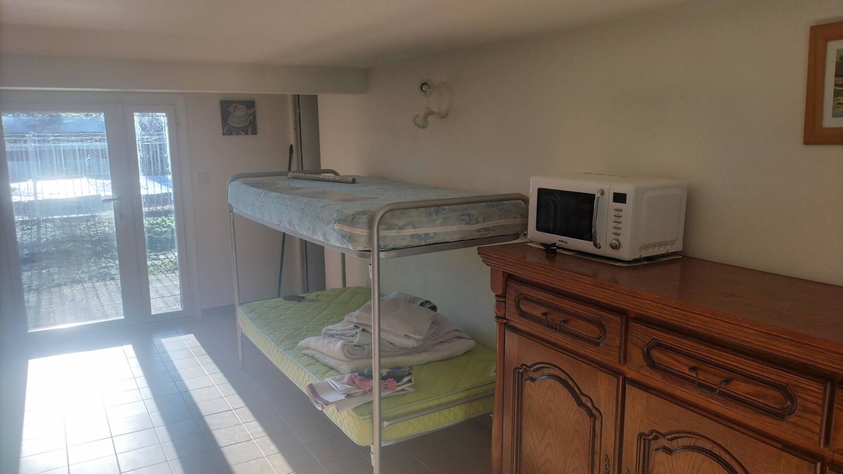 Foissac Apartment | Private apartment with pool