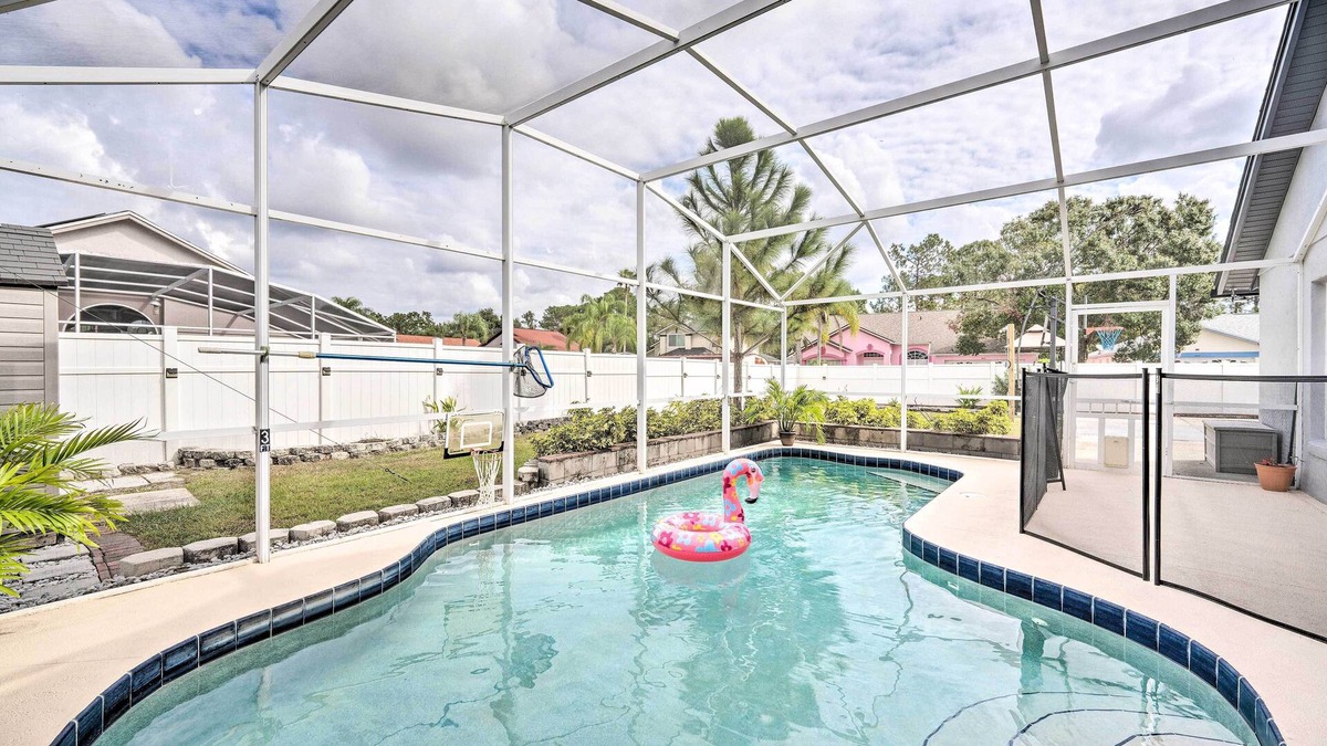 Lindfields House | Private Basketball Court & Pool: Kissimmee Retreat