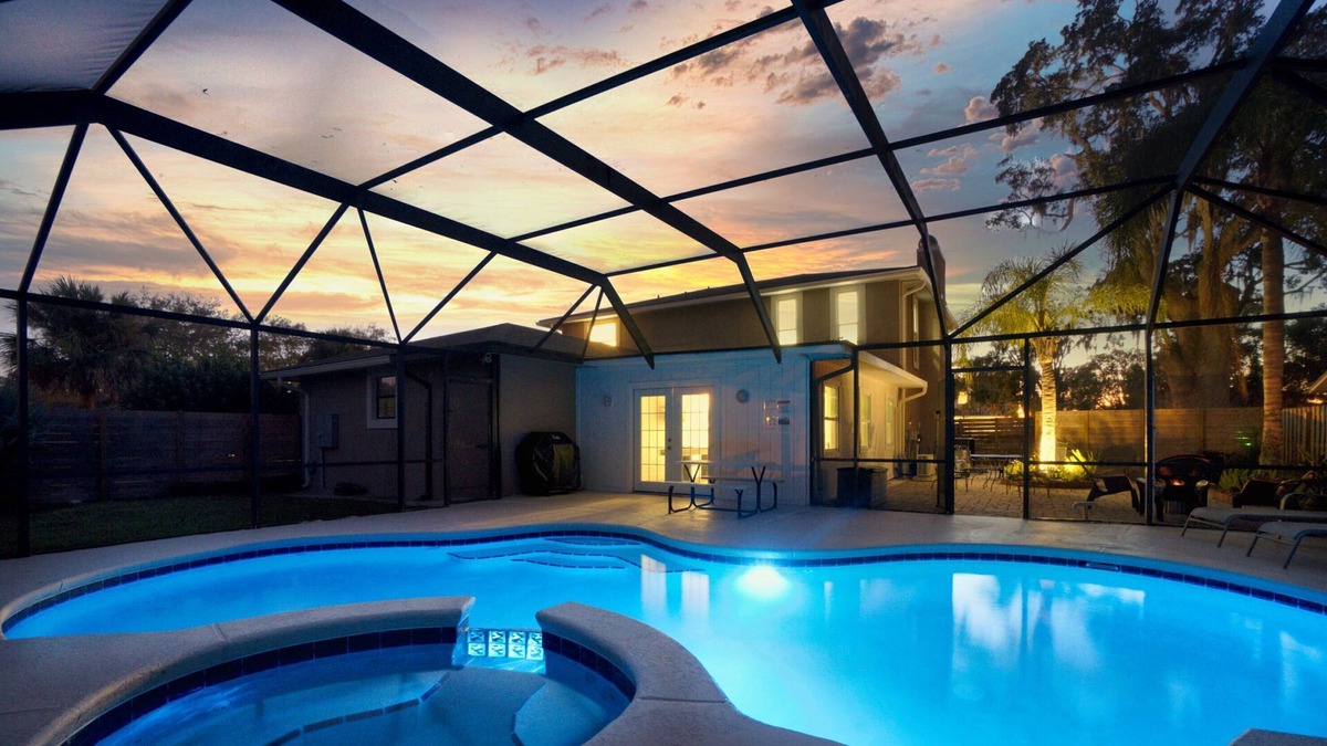 Jacksonville Beach Villa | Private Beach Villa w/ Huge Screened Heated Pool