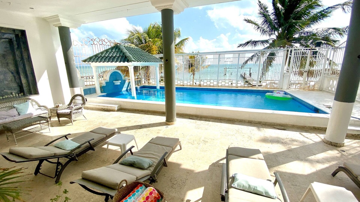 Puerto Juarez House | PRIVATE BEACH HOUSE FOR BIG FAMILIES 7BR (Sleeps 20) Cancun, Punta Sam