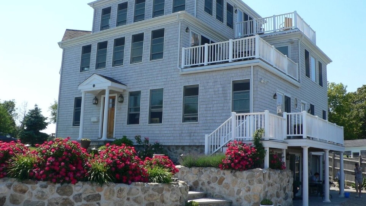 Hyannis House | Private Beach Luxury Residence South Hyannis Nantucket Sound