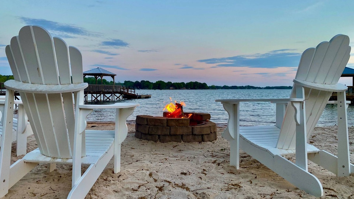 Mayhew House | Private Beach on LKN w/Wide water views! Hot tub!