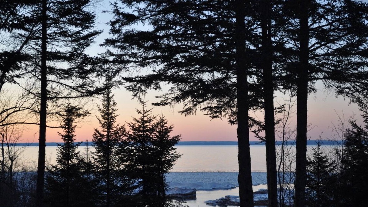 Port Wing Cabin | Private Beach, Ski, Snowshoe and Sauna at Superior Shores
