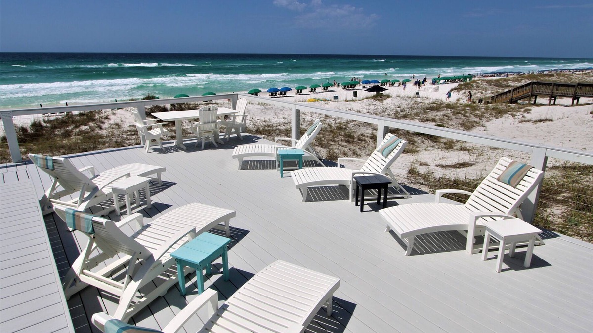 Crystal Beach House | Private Beachfront Home, Swimming Pool, Kayak, Paddle Boards & Free Chair Set Up