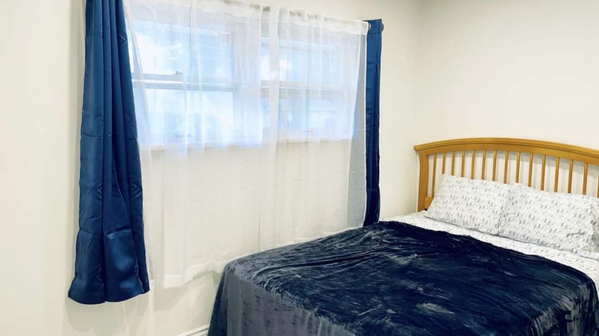 Cambridge House | Private bedroom in shared bungalow
