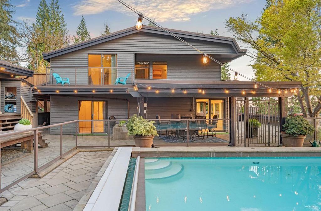 Upper Lonsdale House | Private Bedroom, Powder Room, Shower, Outdoor Pool, Hot Tub