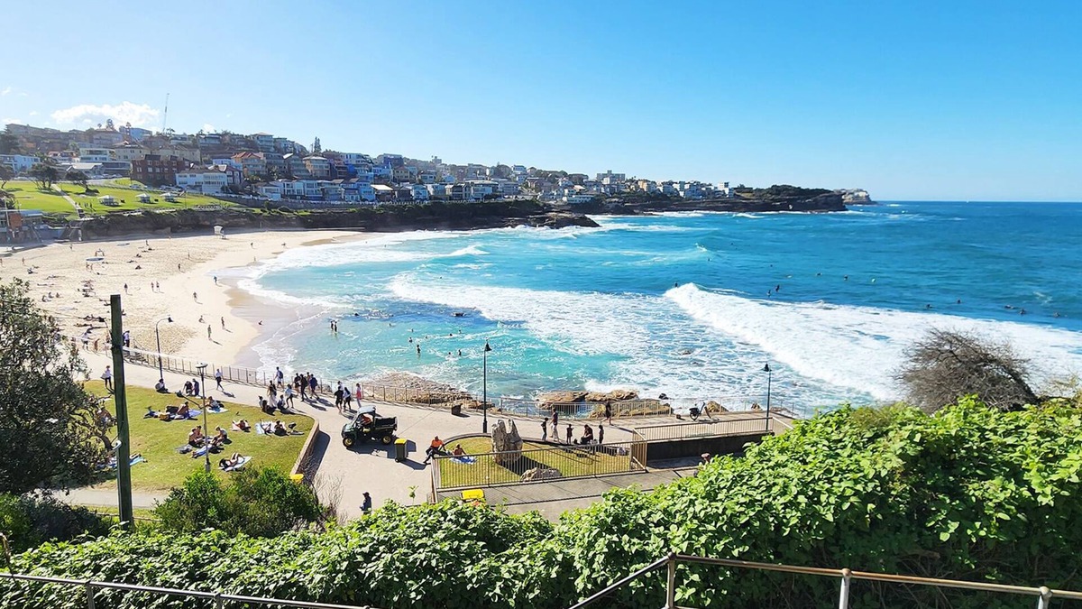 Bronte House | Private Bronte Beach House with Ocean Views and Parking