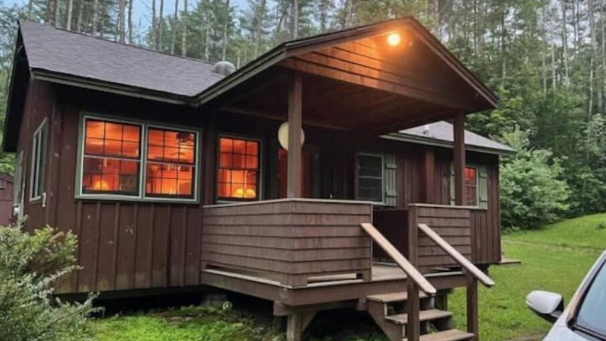 Wolfeboro Cabin | Private Cabin Getaway in the Woods Rockland