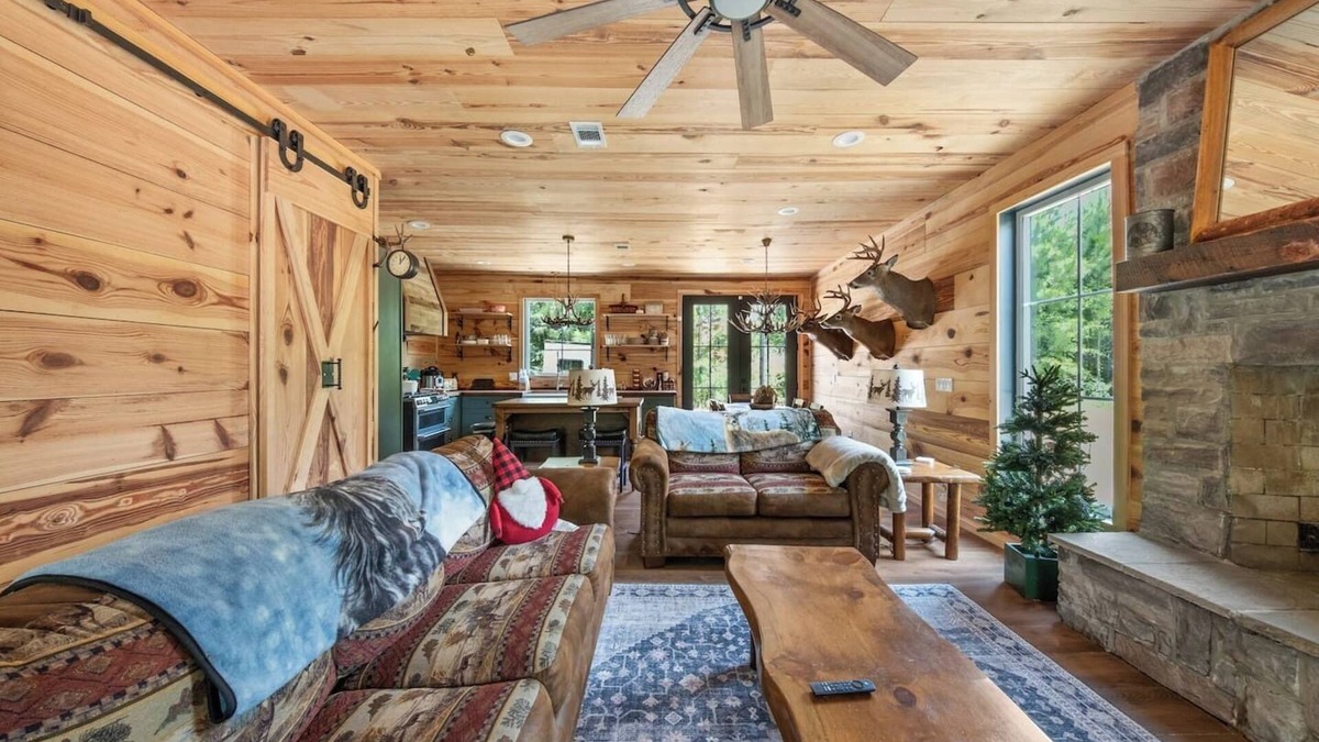 Irwinville Cabin | Private Cabin in the Pines-20 Acres-Close to I-75