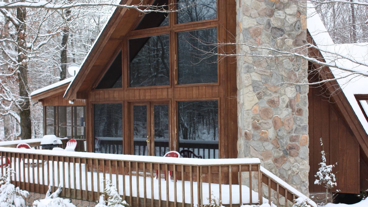 Menlo House | Private Cabin Nestled and Bordering the Otting Tract WMA On Lookout Mt.