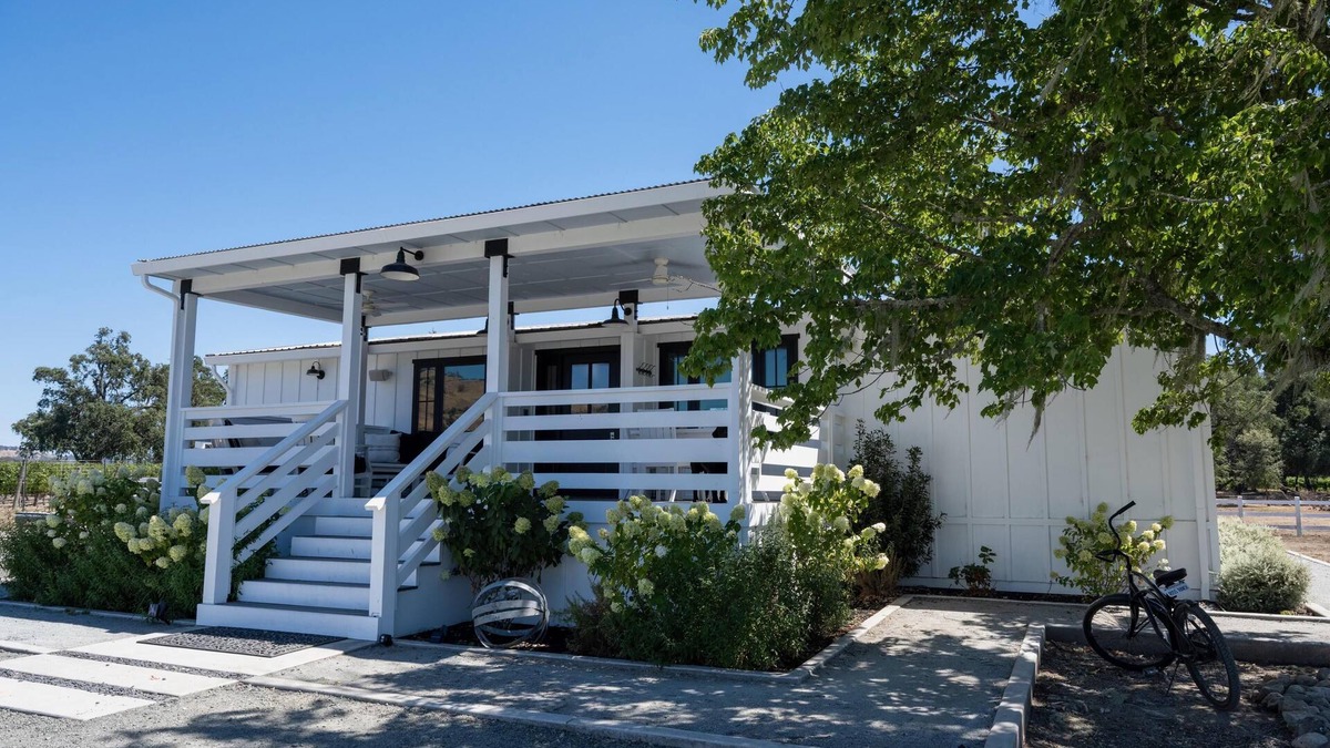 Healdsburg House | Private Casa on Designer's Farm Stay Get-Away